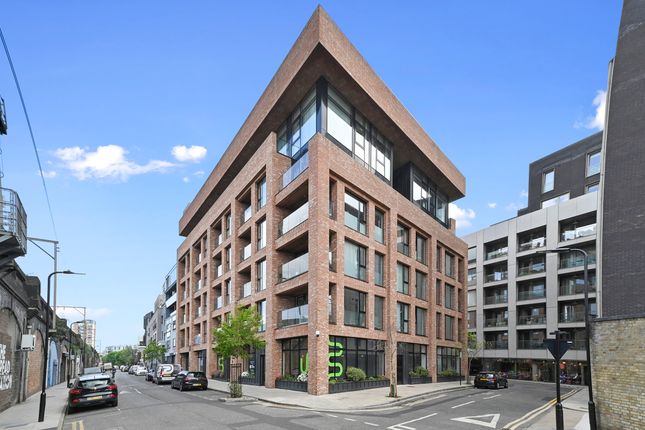 Retail premises to let in Warehaus, Mentmore Terrace, London