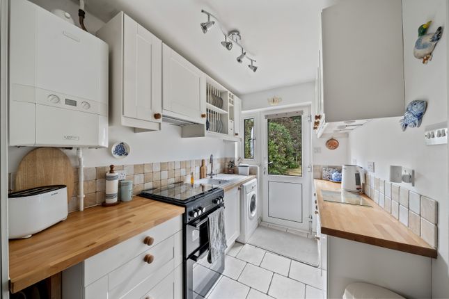 27, Upper Road, Wallington photo 4
