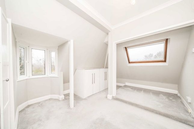 Flat 6, Manor House, Popes Avenue, Strawberry Hill photo 3