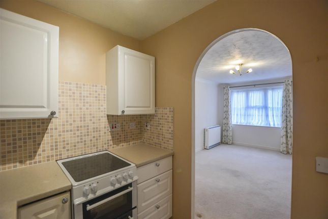14 Queenswood House, Eastfield Road, Brentwood photo 4