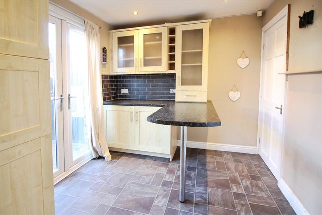 23, Langbar Road, LEEDS photo 4