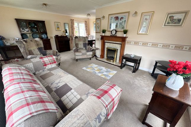 27, Brookside Park Home, Corfe Mullen photo 2