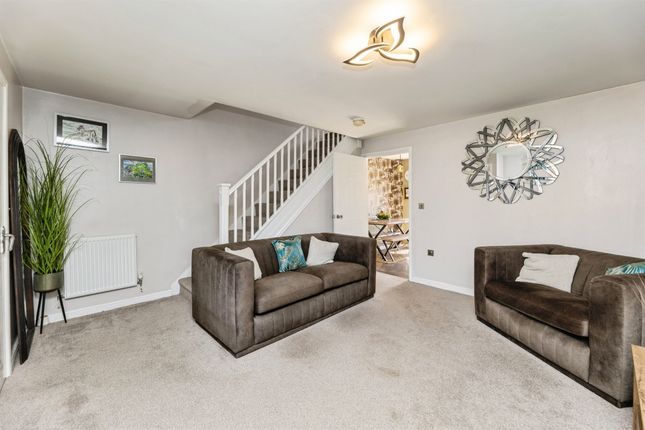 5, Hallcroft Gardens, Barnsley photo 4