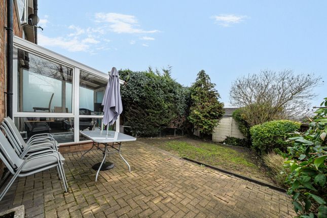 1 Greenfields, Loughton photo 4
