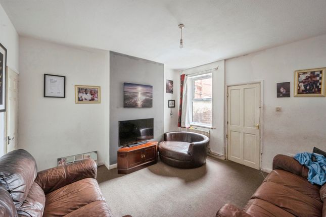 76, Digby Street, Scunthorpe photo 2