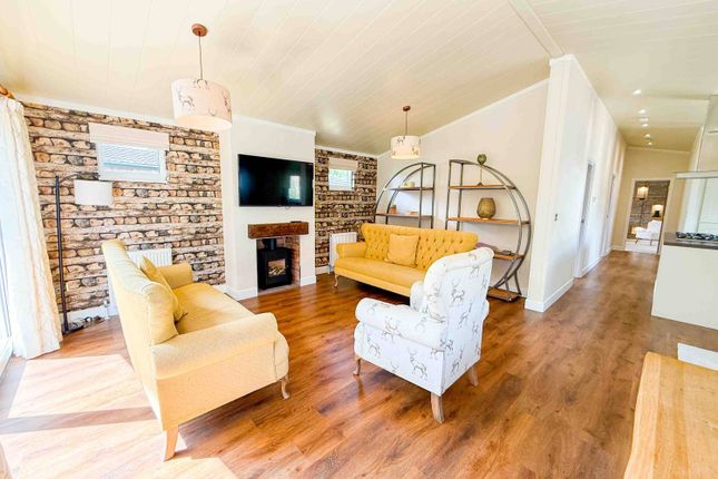 CE17, Noble Court Holiday Park, Redstone Road, Narberth photo 2