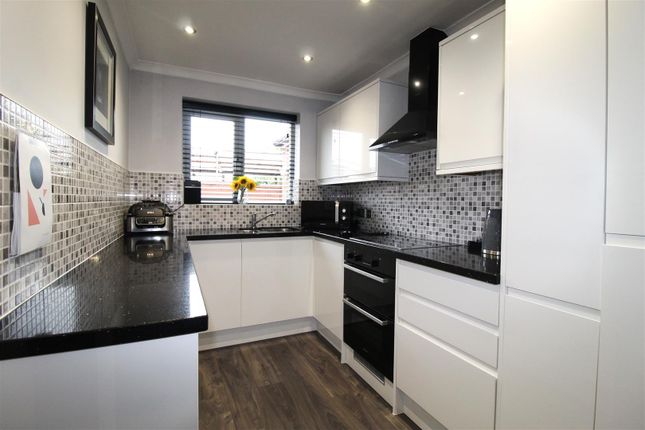 39, Dreadnought Avenue, Sheerness photo 4