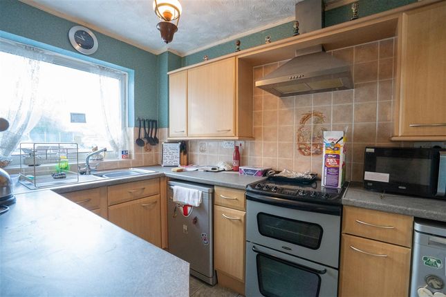 11, Dove Close, Birmingham photo 4