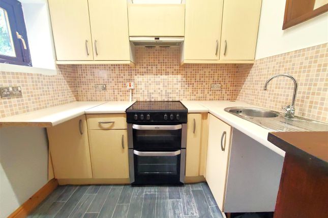 9, Nowells Yard, Dewsbury photo 4