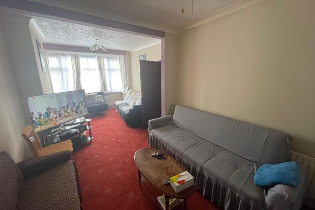 25 Lonsdale Road, Southall photo 3