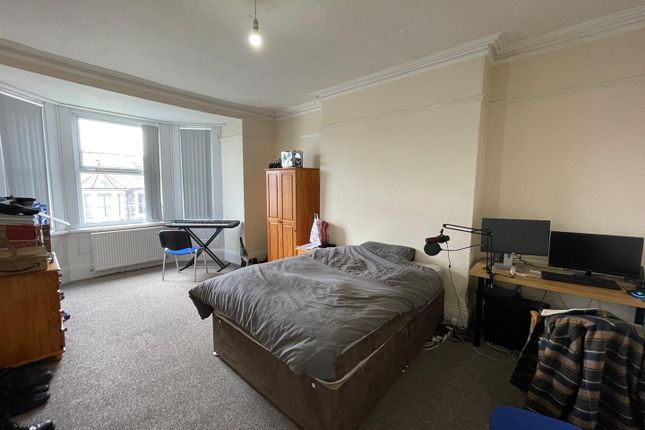 Thumbnail Flat to rent in Lockyer Road, Flat 3, Plymouth