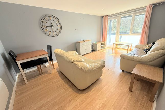 27 Wheatley Court, Halifax photo 3