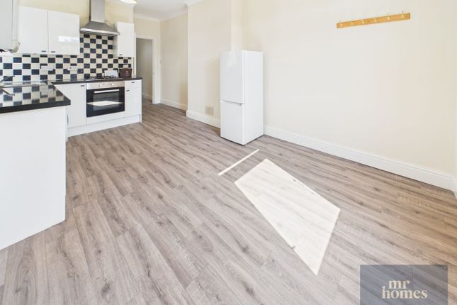 First Floor, 80, Station Road, Cardiff photo 5
