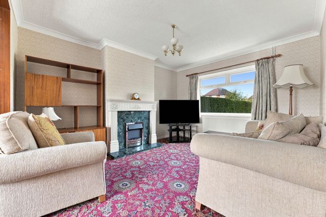 46 Cordwell Close, Chesterfield photo 2