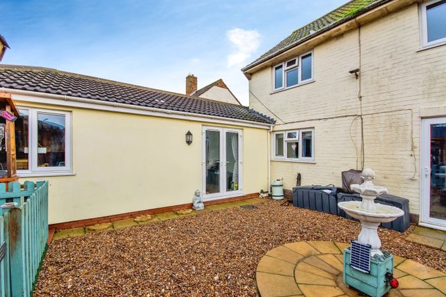 Terraced house for sale in Woodlands Avenue, Spilsby, Lincolnshire