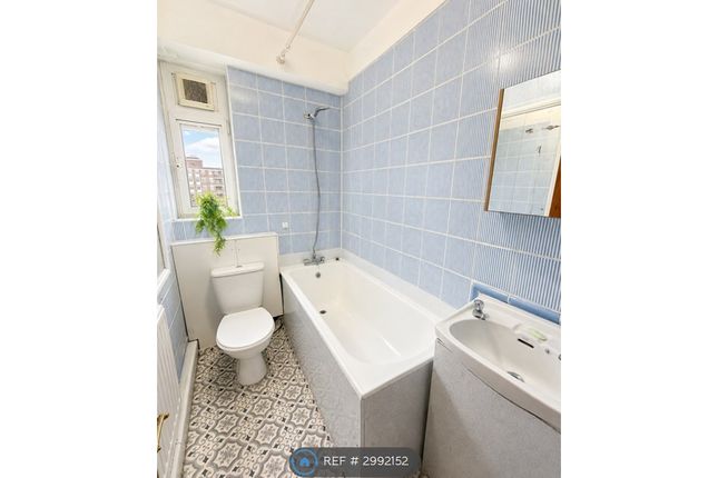 Trafalgar House, Bronti Close, London photo 2