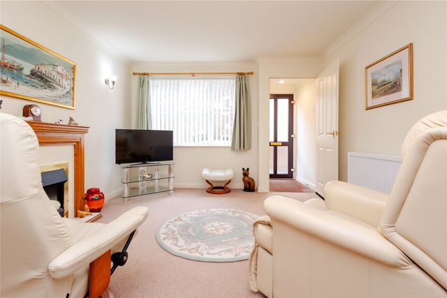 4 Catherine Wheel Gardens,, Marlow Drive, Dorset photo 4