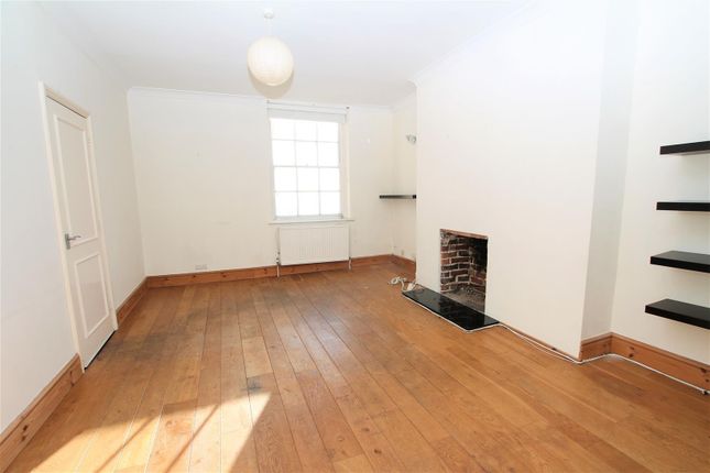 Flat to rent in Regency Square, Brighton