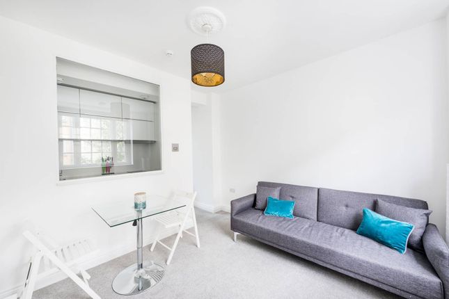 Flat to rent in Rutherford Street, Westminster, London