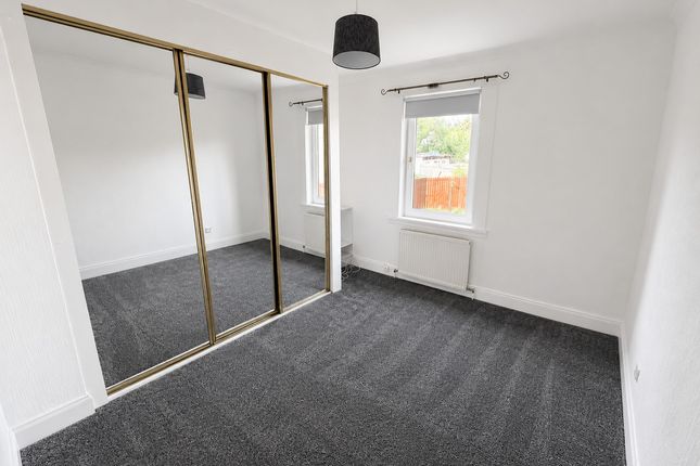 32, Westerton Avenue, Larkhall photo 4