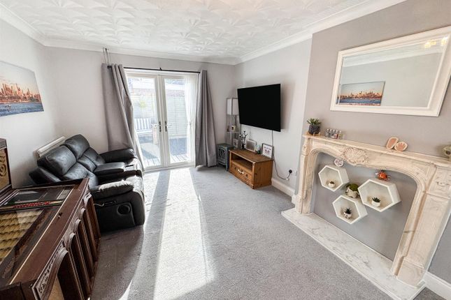 3, Faraday Grove, Corby photo 3