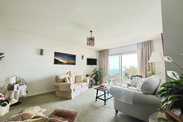Flat 17, Priory Court,, Zig Zag Road, Isle of Wight photo 2