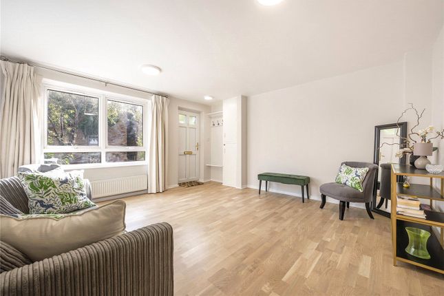 Thumbnail Property to rent in Lofting Road, London