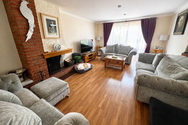 206, Hatch Road, Brentwood photo 3