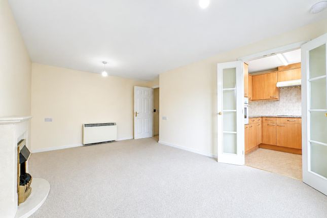 17, Beatty Court, Nantwich photo 2