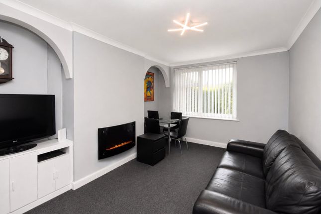 61, Manxman Road, Blackburn photo 2