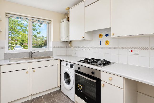 19, Gaddesden Crescent, Milton Keynes photo 2
