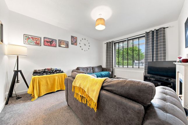 32, Eastcroft Street, Larbert photo 5