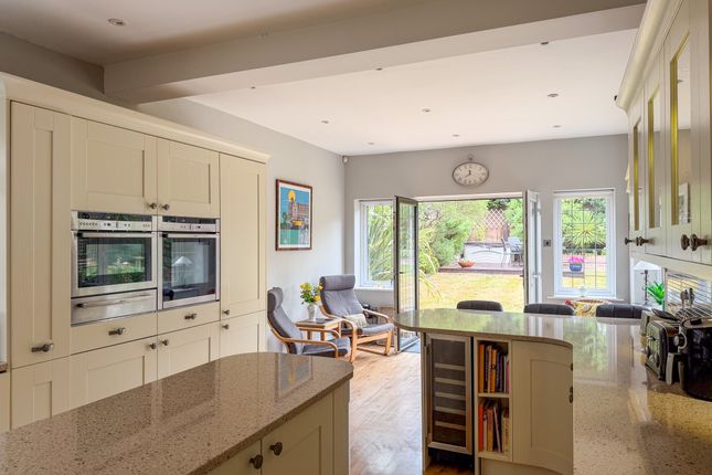 Oak Lodge, 20, Second Avenue, Frinton-on-Sea photo 2