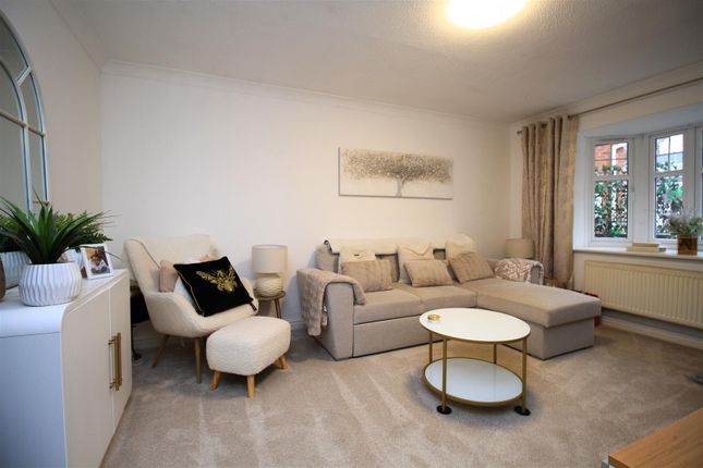 12, Laureate Way, Manchester photo 3