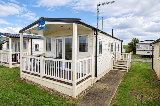 2-bed bungalow on Chalet - Seasalter Holiday Park, 400 Faversham Road, Whitstable, £1,000/mo