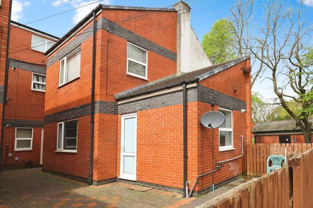 Thumbnail Flat to rent in Walmersley Road, Bury