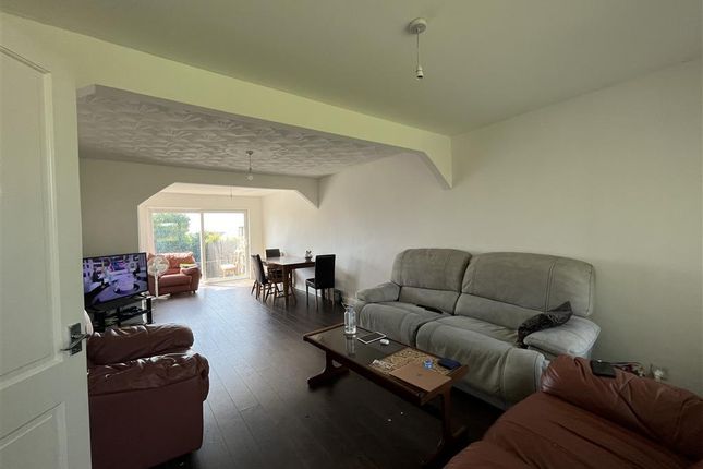 16, SWANSEA photo 3