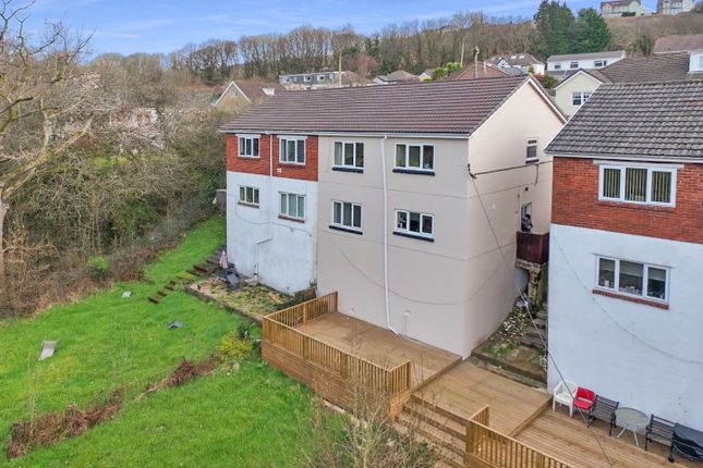Flat for sale in Sheen Court, The Walk, Hengoed