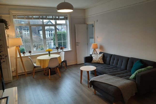 Flat to rent in Lydford Road, London
