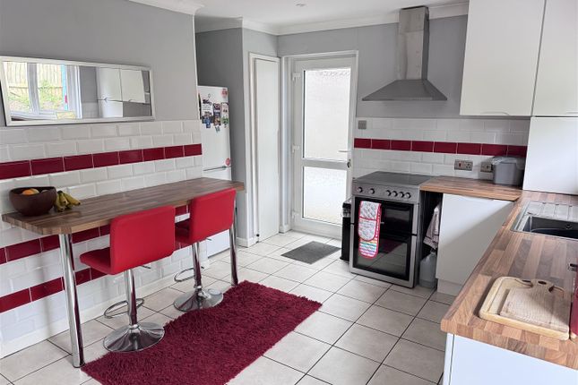 59, Edgcumbe Green, St. Austell photo 4
