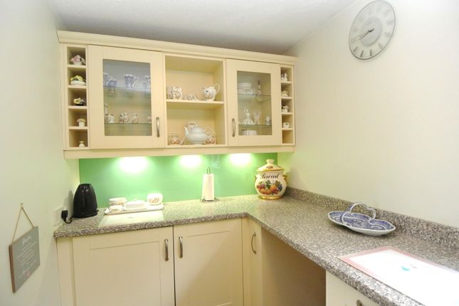 Flat for sale in The Doultons, Octavia Way, Staines
