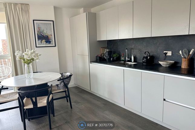 Pembrey Court, Bollo Lane, London photo 4