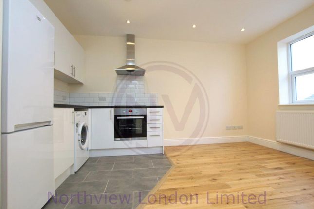 Thumbnail Flat to rent in Hornsey Road, Upper Holloway