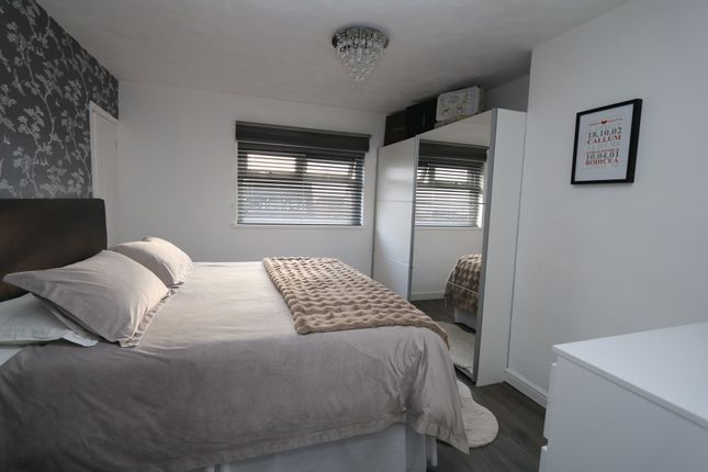 11 Porthkerry Road, Barry photo 2