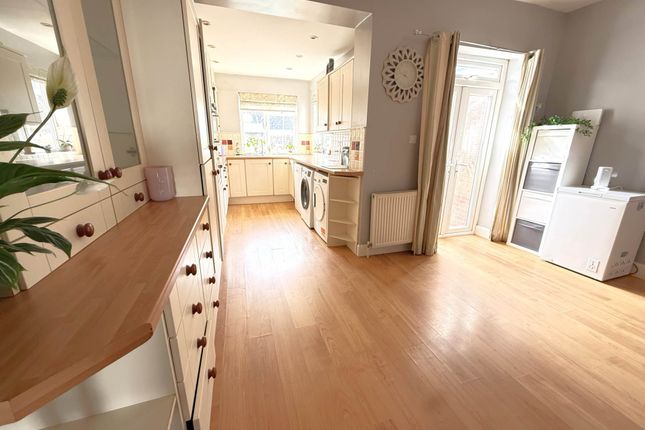 71, Rosebery Road, Exmouth photo 2
