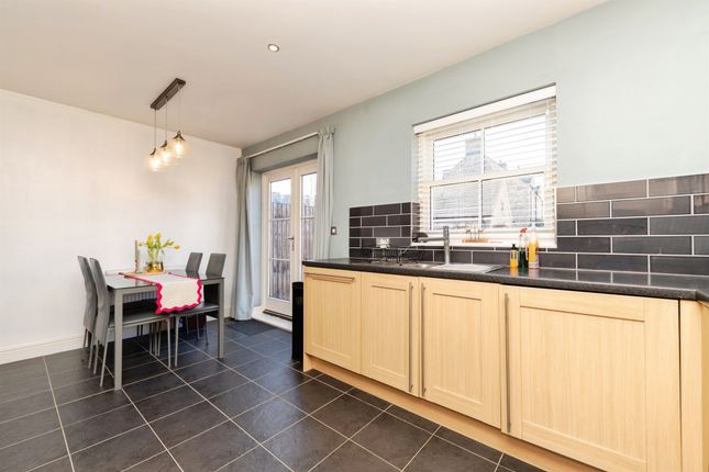 5, Heathcliff Avenue, Hitchin photo 4