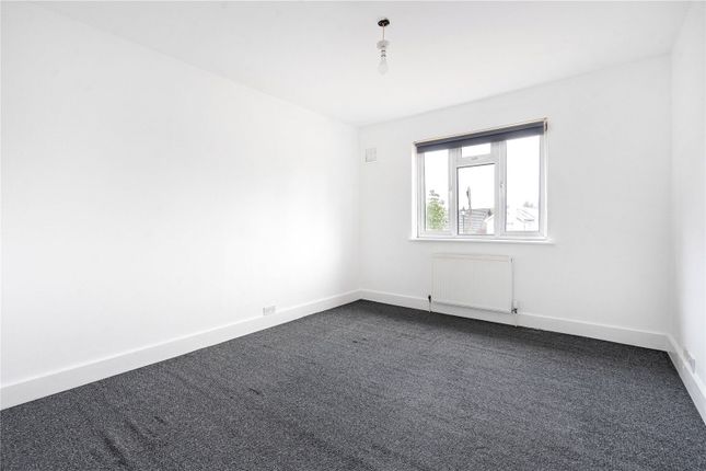 Algar Close, Isleworth photo 4