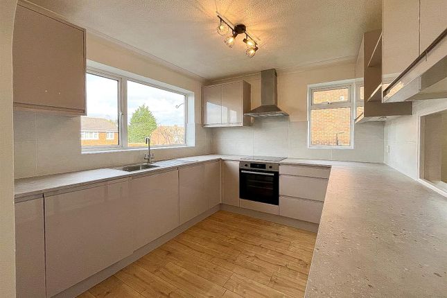 46 Marle Av - Kitchen-2.Jpg