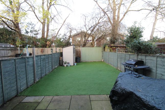 20, Bond Close, Hampshire photo 3