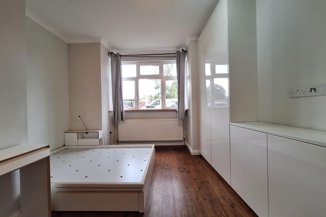 112, Marvels Lane, London photo 4